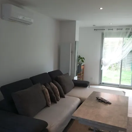 Appartement Dans Securisee Et Calme Avec Place De Parking Villeurbanne